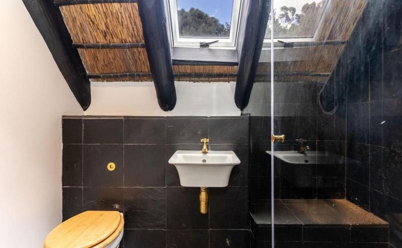 6 Bedroom Property for Sale in Hout Bay Western Cape